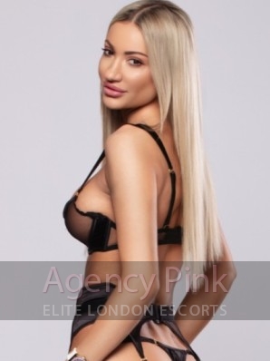 Blonde call-girl Faye is super hot with her tightly toned body and tanned skin Picture 3
