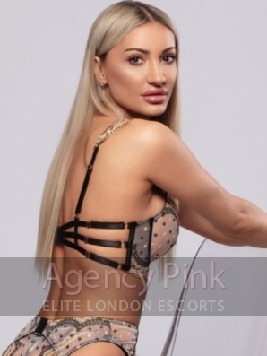 Faye Picture 2