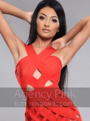 Escort Alexis in a red sexy dress Picture 2