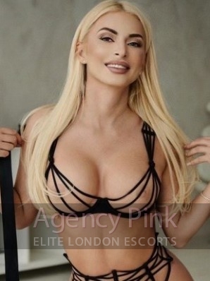 Top call-girl Tatiana looking seductive in her recent naughty photos Picture 2