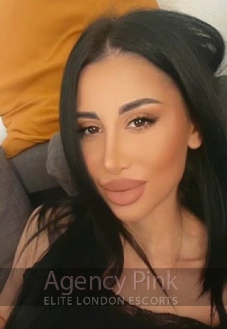 A new selfie photo of London call-girl Cherie taken in 2022