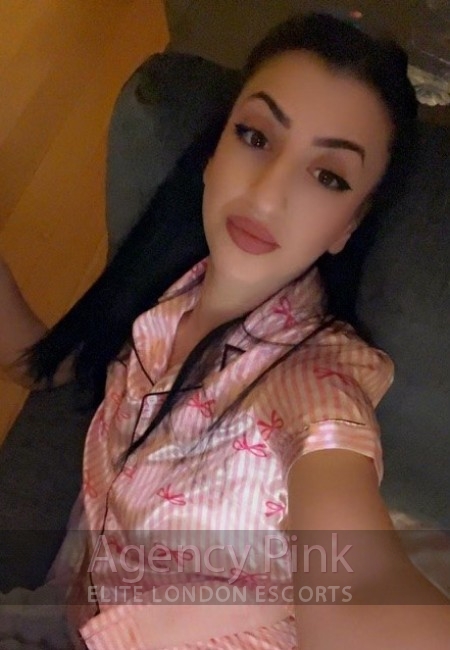 Gail in her escort selfie picture for Agency Pink gallery