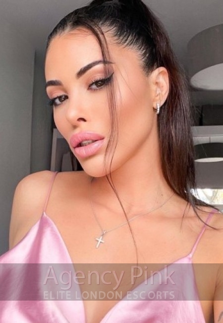 Dayana in her escort selfie picture for Agency Pink gallery